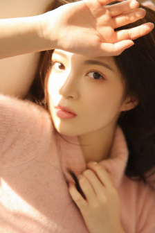 日本公交车女高中生