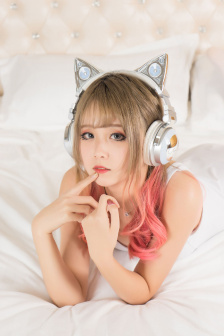 angelina最新集在线观看
